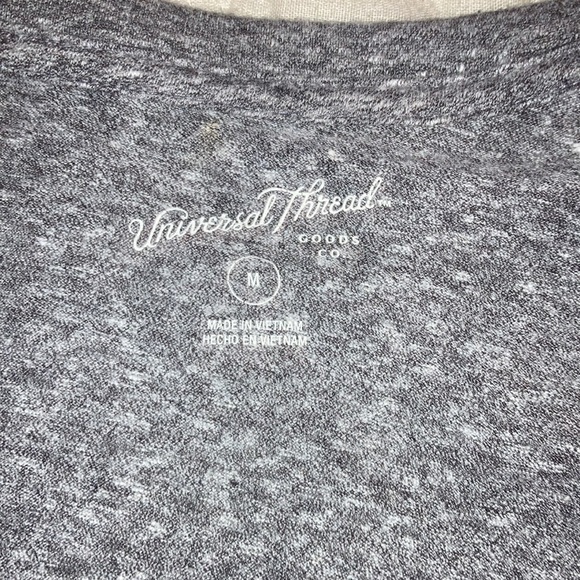 Universal Thread Women’s Short Sleeve Top - Picture 2 of 3